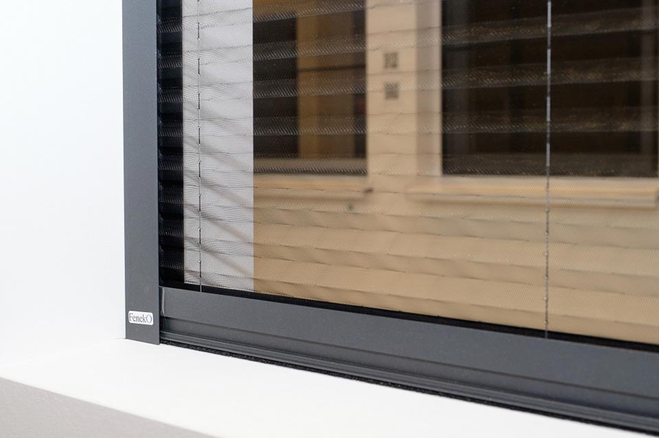 Moustiquaire pliante pour fenêtre sur mesure